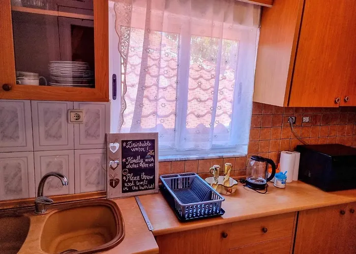Liora's Place Korce